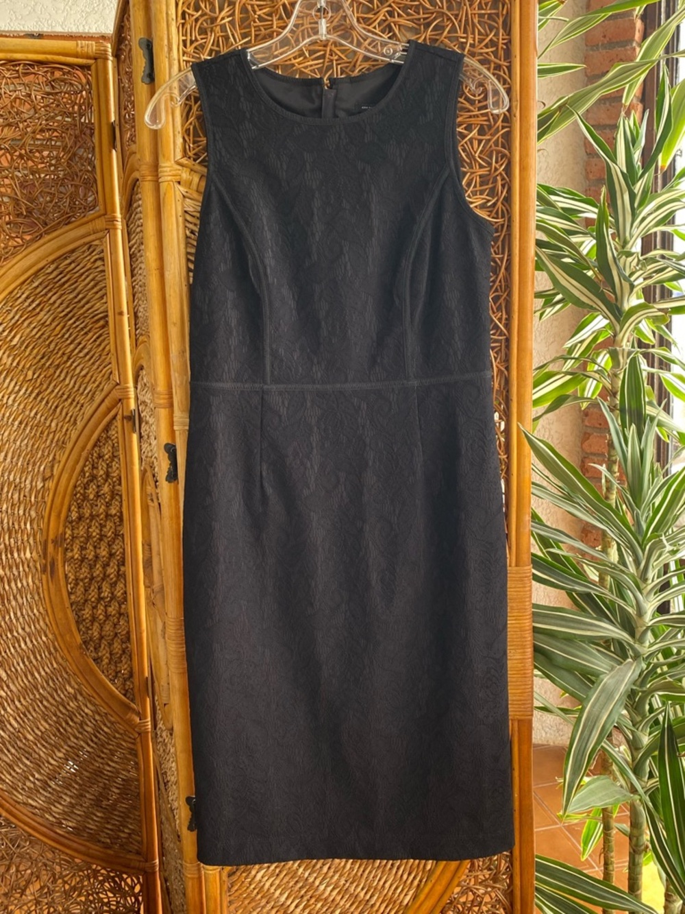 Ann Taylor Black Sleeveless Midi Sheath Dress Lined Fitted